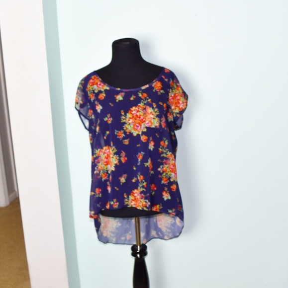Tops - Beautiful Navy Floral Print Flowy Blouse